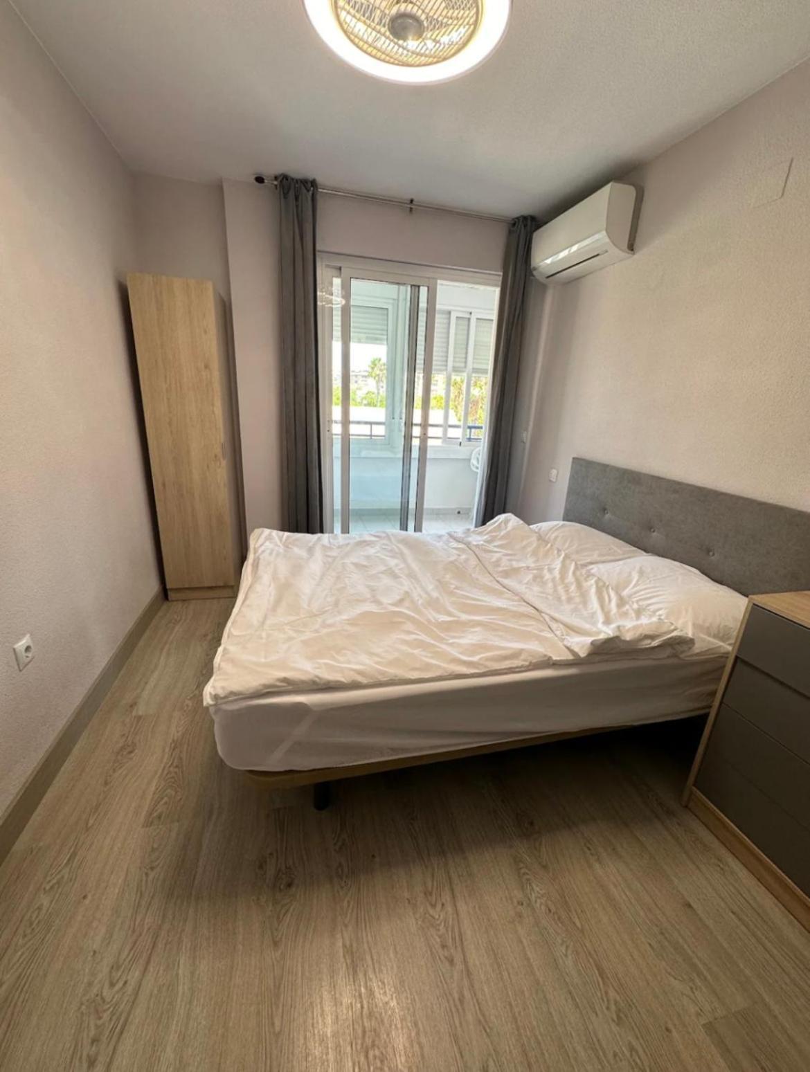 Marina Lägenhet Torrevieja Exteriör bild